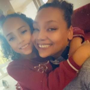 Meet your Posher, Aisha